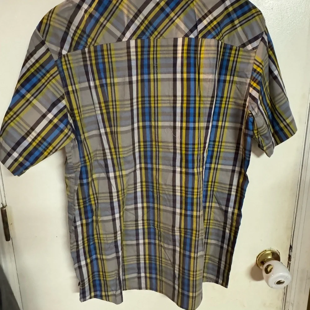 Mountain Hardwear Plaid Shirt - Picture 4 of 4